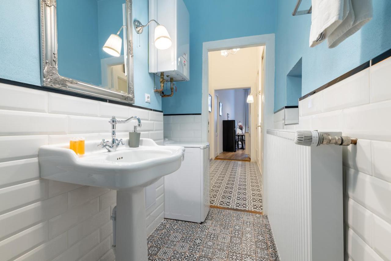 Charming 1 Bedroom Apartment In The City Center Of Praga Exterior foto
