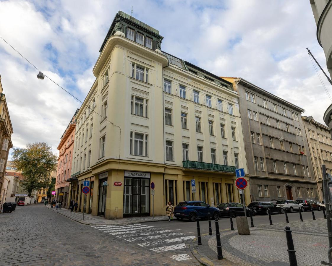 Charming 1 Bedroom Apartment In The City Center Of Praga Exterior foto